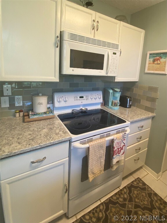 Building Photo - 4208 Sun Village Ct
