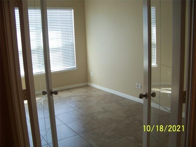 Foto del edificio - 2417 Grand Lake Pkwy