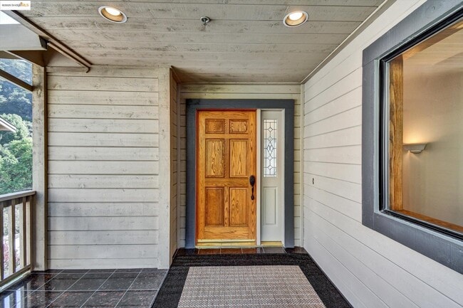 Building Photo - 616 Gravatt Dr