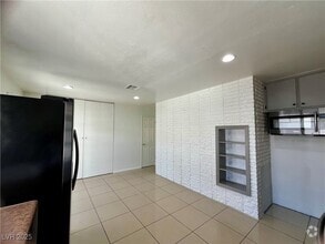 Building Photo - 109 Greenbriar Townhouse Way