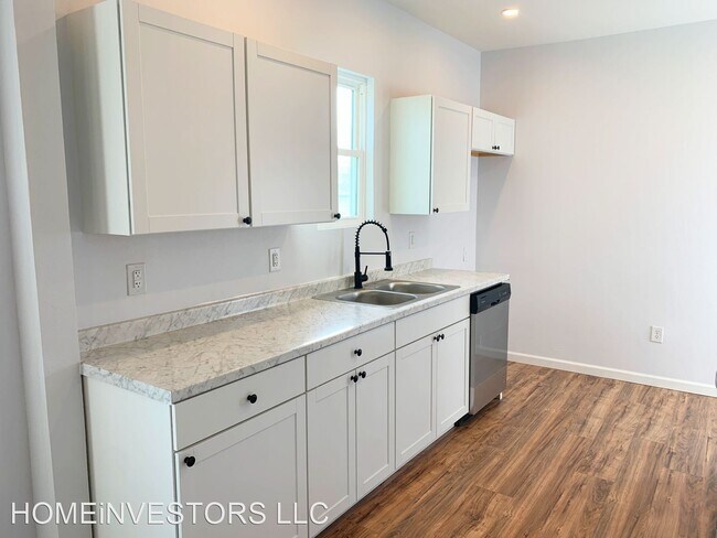 Foto del edificio - 3 br, 1.5 bath House - 838 E Penning Ave