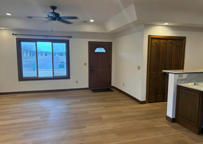 Building Photo - 3820 E Vendavel St