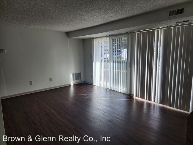 Foto del edificio - 2 br, 2 bath House - 9501 Shannon Green Dr...