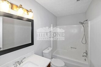 Building Photo - 3860 Hanover Ct