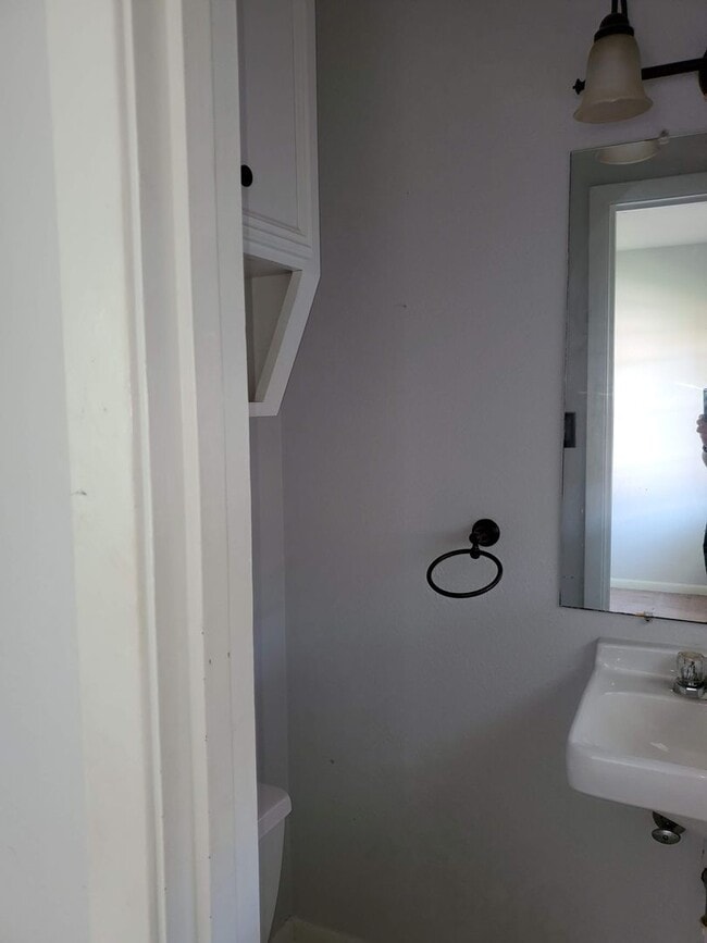 Building Photo - 2514 Belmont Blvd