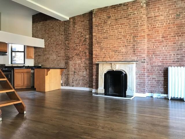 Building Photo - 204 W 83rd St
