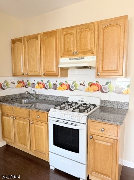 Foto del edificio - 138 Elmora Ave