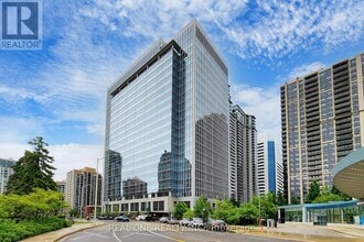 Building Photo - 4968 Yonge St