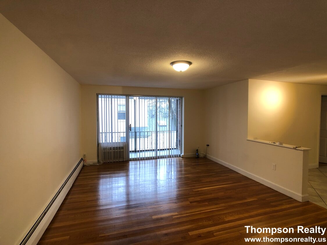44 W Emerson St Unit 15, Melrose, MA 02176 Condo for Rent in Melrose