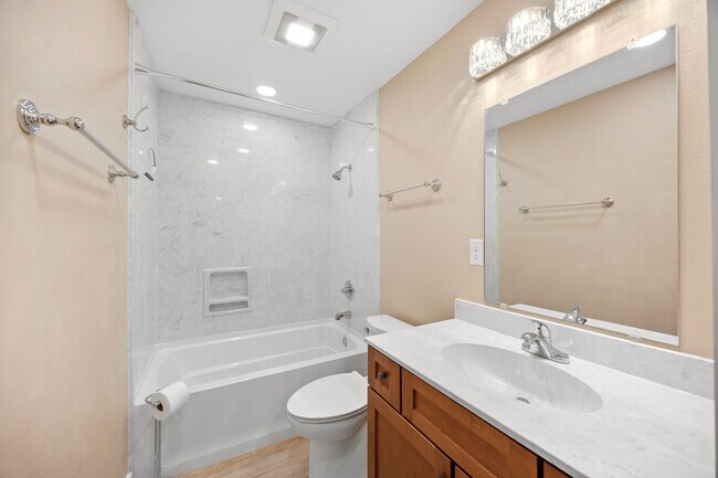 Building Photo - 1351 Sanibel Ln