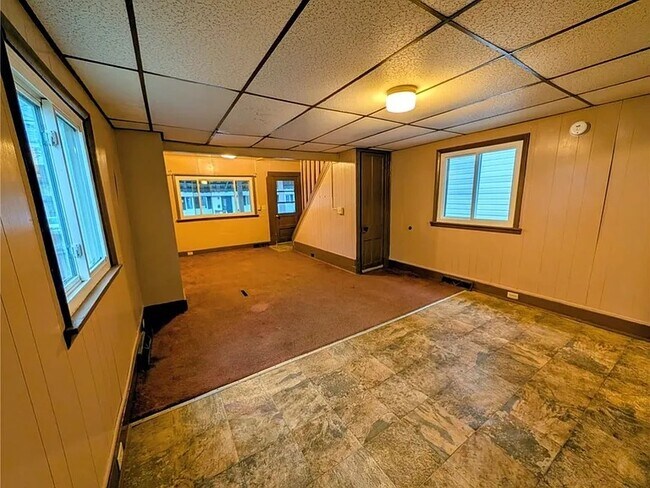 Foto del edificio - 407 Mitchell Ave