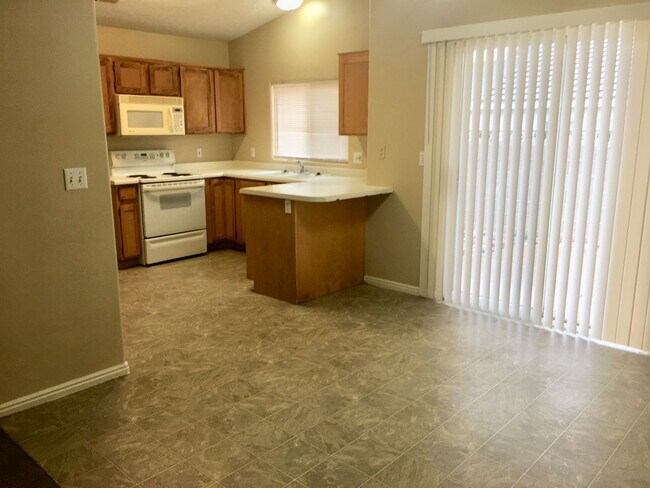 Foto del edificio - 1308 Millcreek Duplex