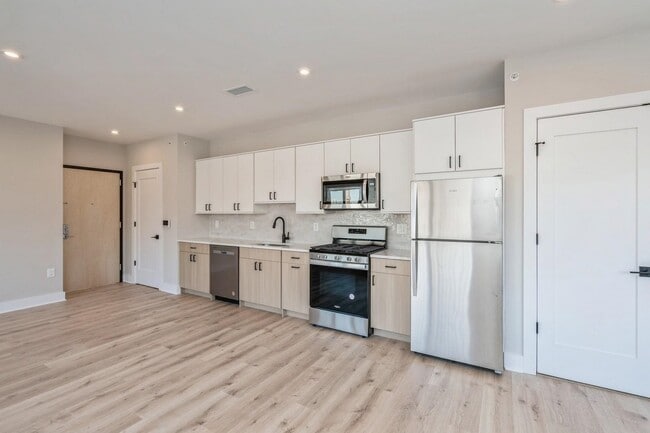 Photo - 201-205 Randolph Ave House