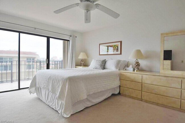 Foto del edificio - HIGH IN THE SKY CONDO BREATH-TAKING VIEW M...