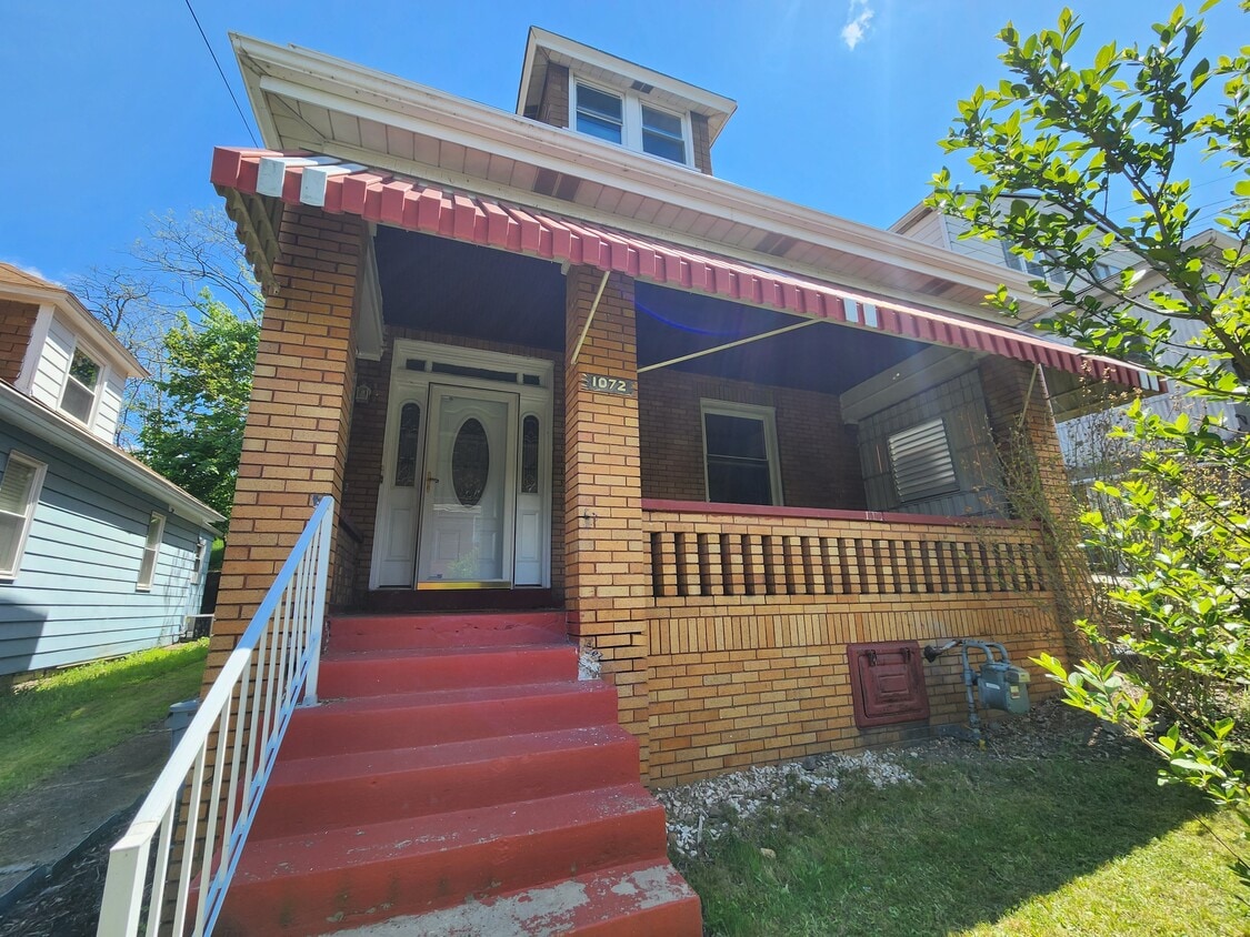 1072 Beaver Rd, Ambridge, PA 15003 House for Rent in Ambridge, PA