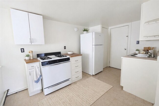 Foto del edificio - 130 E Elisha St