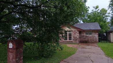 Building Photo - 6311 Hidden Arbor Ln