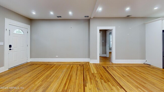 Building Photo - 3918 Herschel St