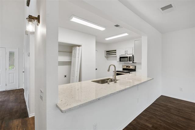 Foto del edificio - 1608 Creek Bank Ln