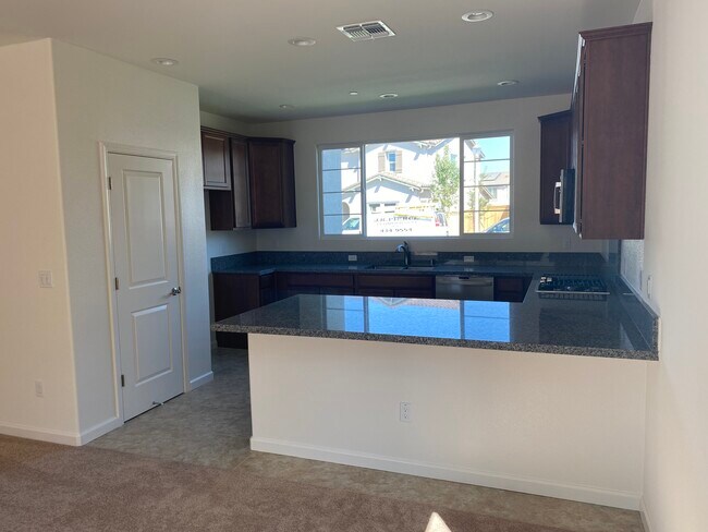 Foto del edificio - 559 Lovejoy Ln