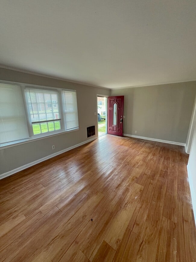 Photo - 1613 Dorchester Ave (Nashville, TN) House