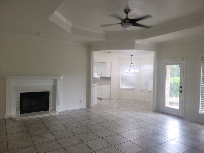 Building Photo - 4805 Joseph Dr