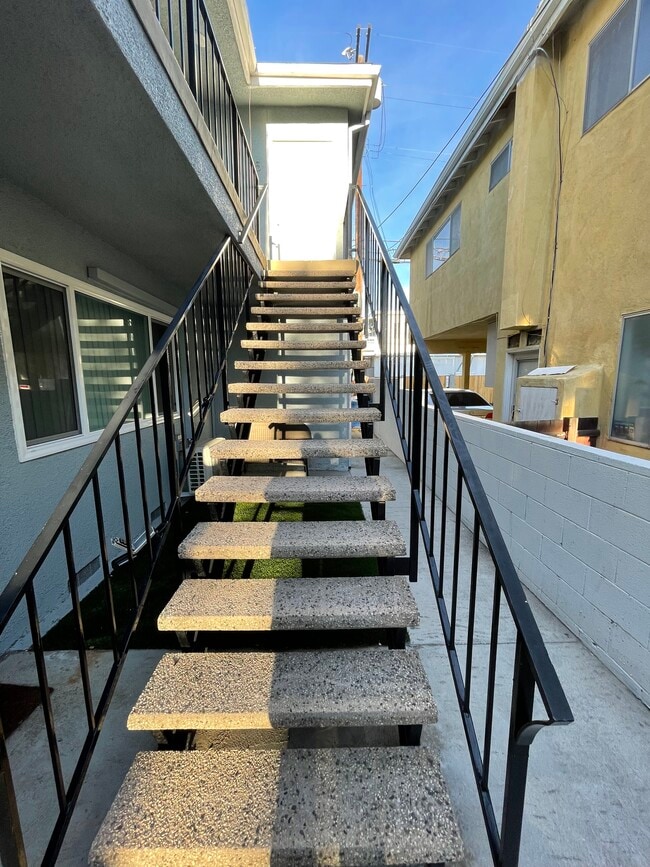 Building Photo - 1830 Federal Ave