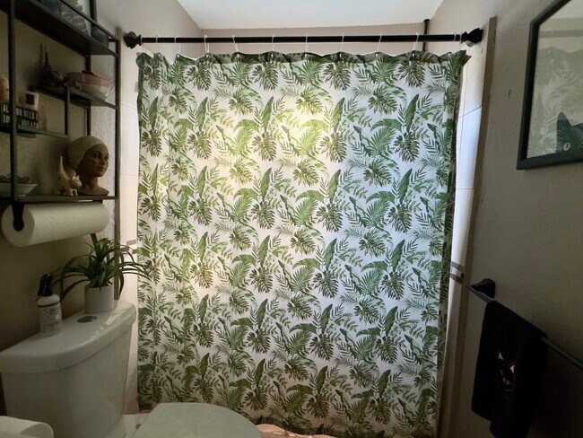 Baño - 3074 Brookview Ave