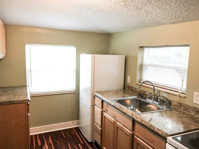 146 E Voorhis Ave Unit 6, DeLand, FL 32724 Condo for Rent in DeLand