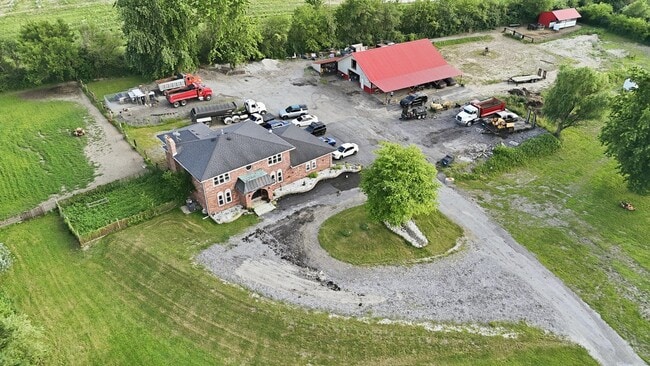 Building Photo - 25821 S Willow Creek Ln