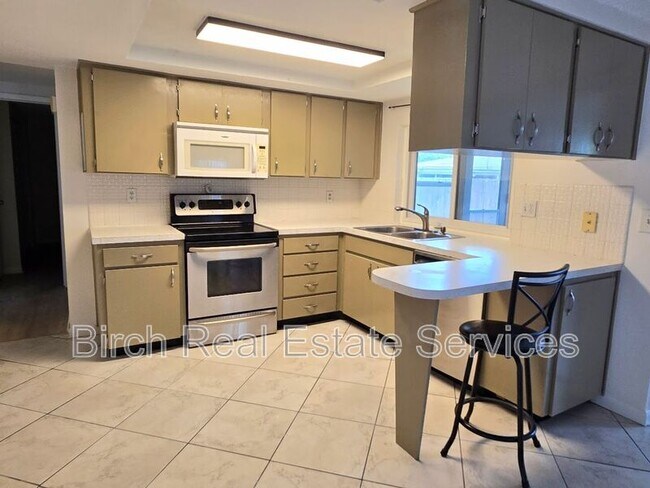Foto del edificio - 7435 Live Oak Ln