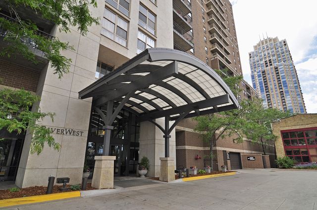 Foto del edificio - 401 S 1st St