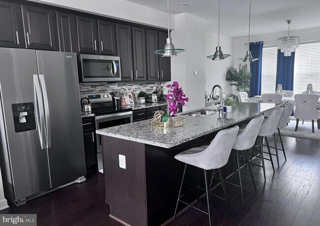 Foto del edificio - 7310 Wood Pond Cir