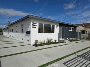 Building Photo - 1547 W 82nd St