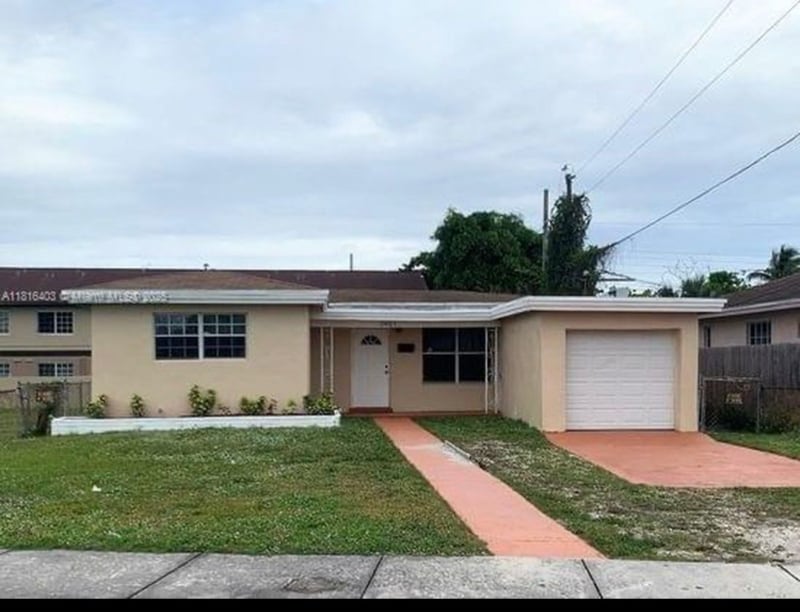 Photo - 2401 NW 7th St (Fort Lauderdale, FL)