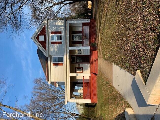 Building Photo - 2107 Park Ave