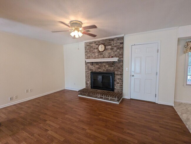 Foto del edificio - Ranch Style 3BD/ 2 Bath - Fully Fenced In!