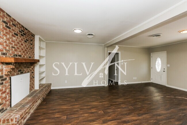 Building Photo - Carve Out a Great Life Here!