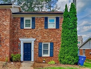 Building Photo - 541 Charleston Ln