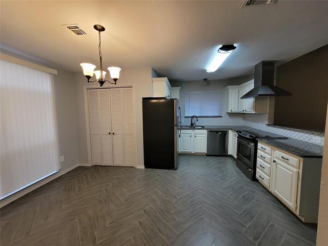 Building Photo - 3803 Brookfield Dr