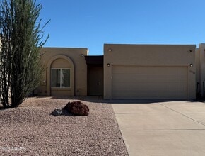 Building Photo - 2507 E Villa Maria Dr