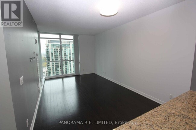 Building Photo - 205 Sherway Gardens Rd