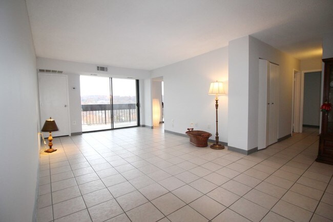 Building Photo - 5300 Holmes Run Pkwy