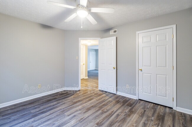 Foto del edificio - 4801 Cannon Ridge Dr