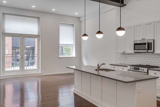 Foto del edificio - Newer Construction Fairmount Apartments
