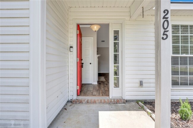 Building Photo - 205 Abigail Cir
