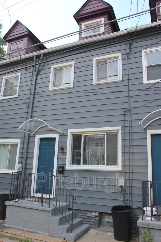 Building Photo - 5233 Dresden Way