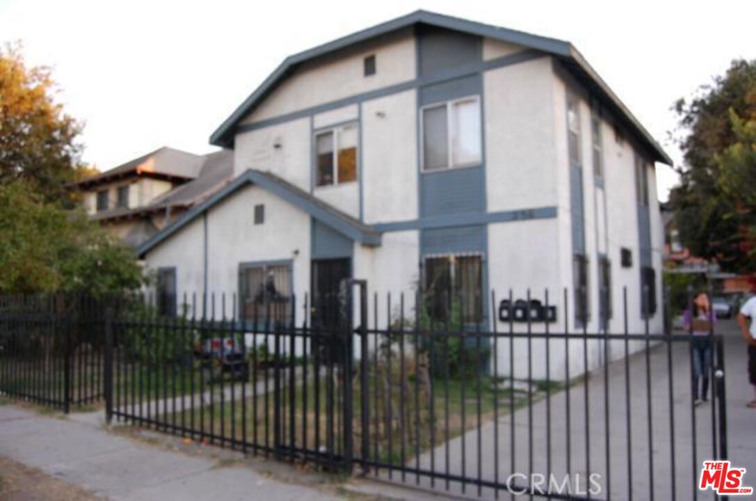 Primary Photo - 236 E 29th St