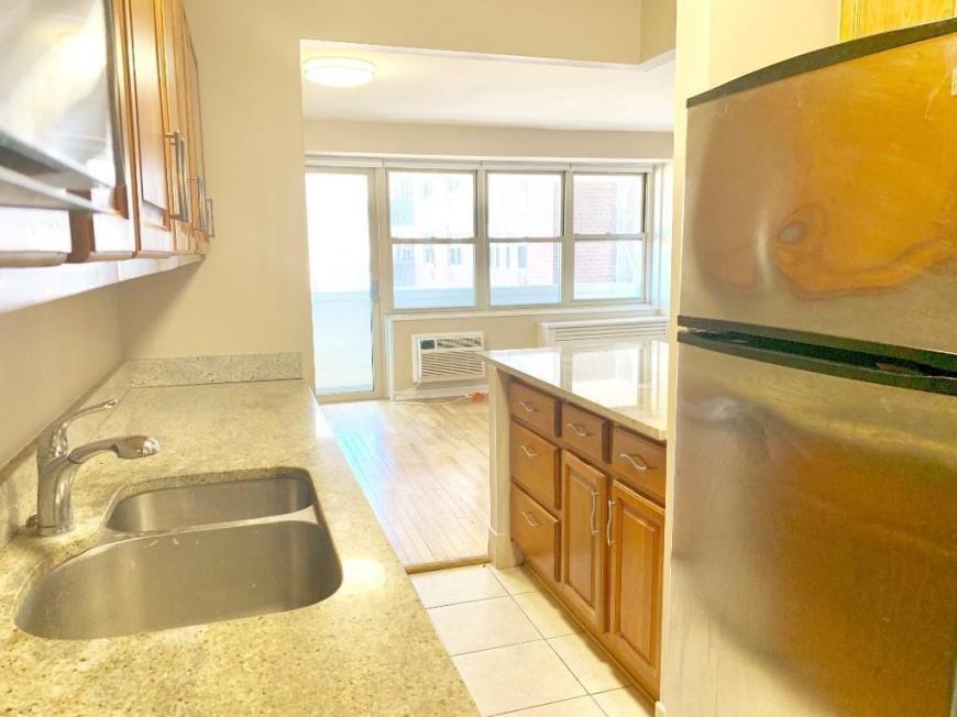 Primary Photo - 3 bedroom in New York NY 10007