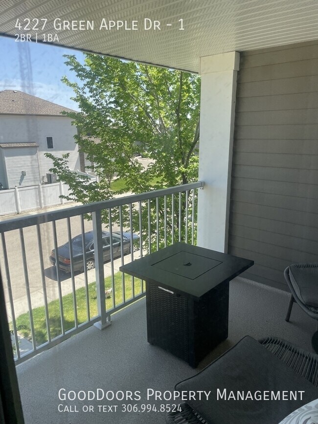 Photo du bâtiment - 4227 Green Apple Dr